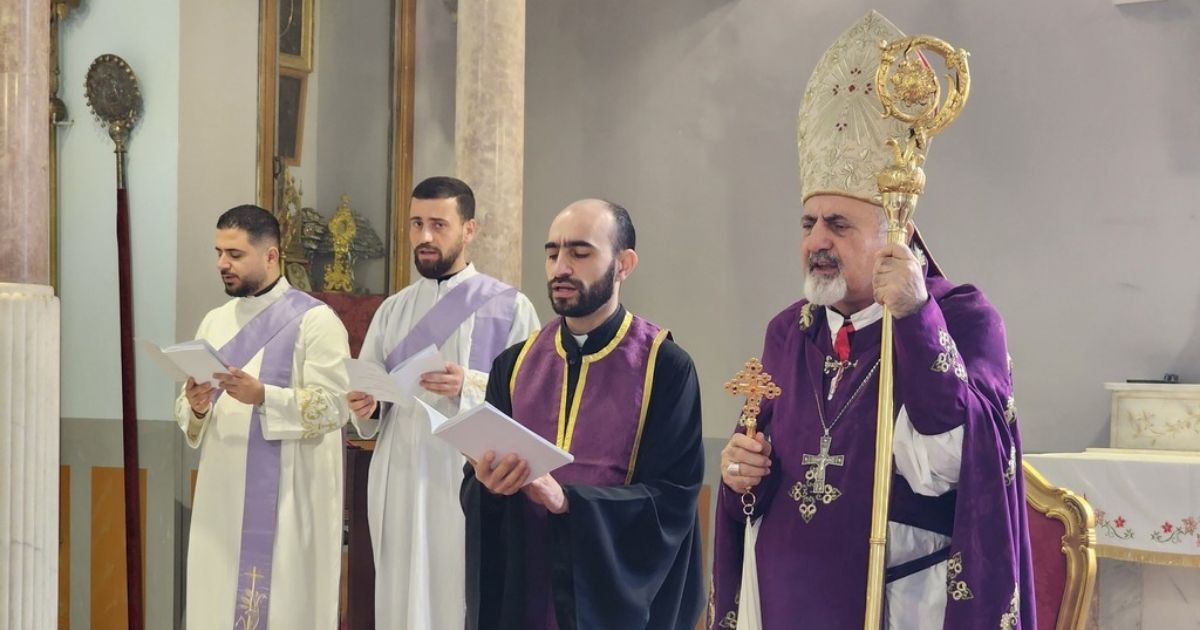 البطريرك يونان يترأس قداس أحد الموتى المؤمنين ويؤكد: الموت رجاء وفرح بالمسيح