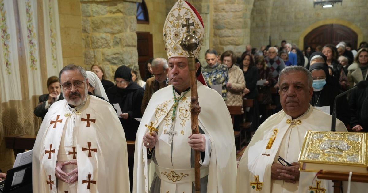 الأباتي محفوظ يترأس قداس عشية عيد مار مارون في دير القنيطرة