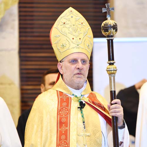 المطران ميشال عون