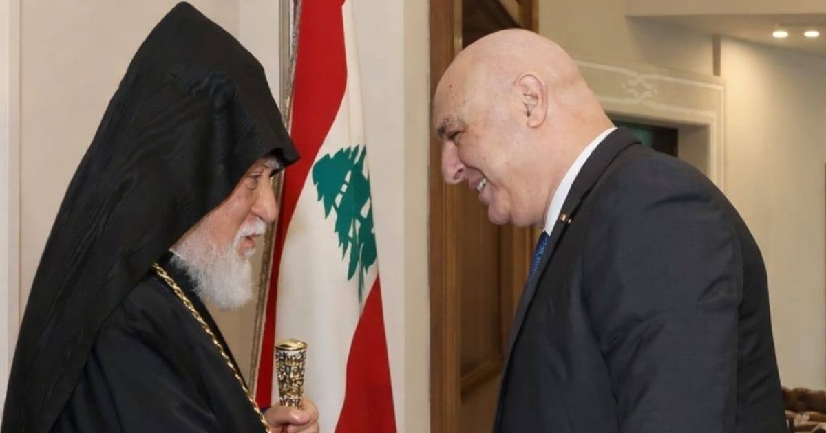عون يستقبل الكاثوليكوس آرام الأول لتهنئة الأعياد وبحث أوضاع الأرمن في لبنان