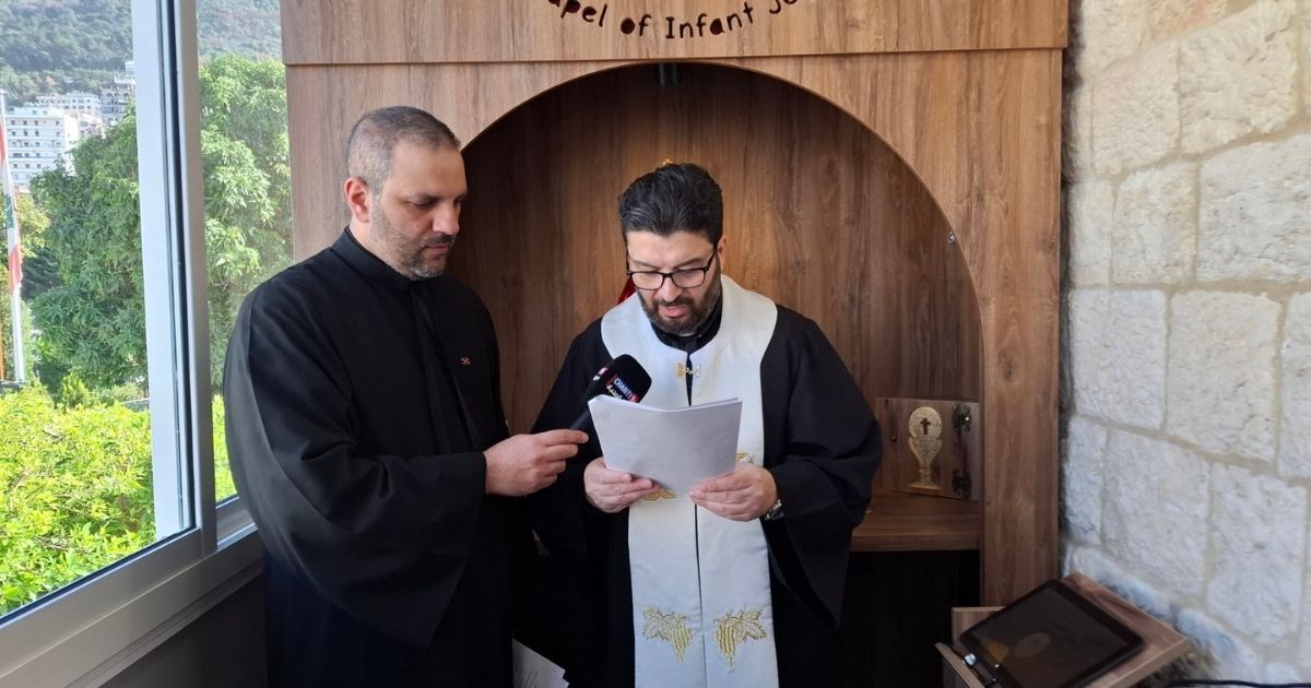 تكريس كابيلا الطفل يسوع في مبنى إذاعة صوت المحبة وCharity TV