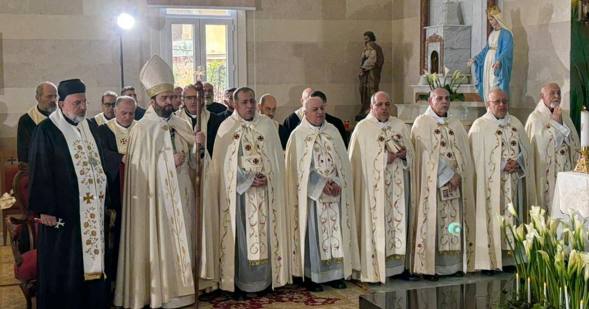 بقرزلا تحتفل بانتخاب ابنها قدس الأب الياس سليمان رئيسًا عامًا لجمعية المرسلين