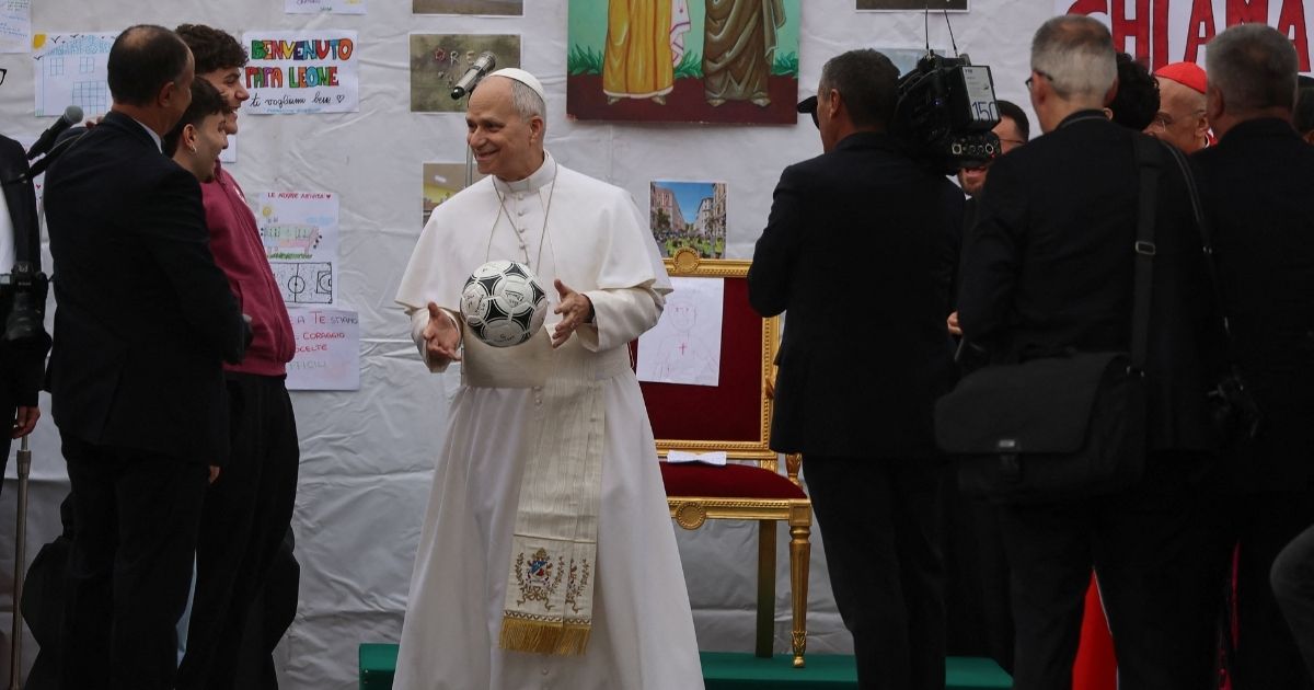 البابا لاوُن الرابع عشر من كوارتيتشولو: كونوا نورًا يداوي الجراح