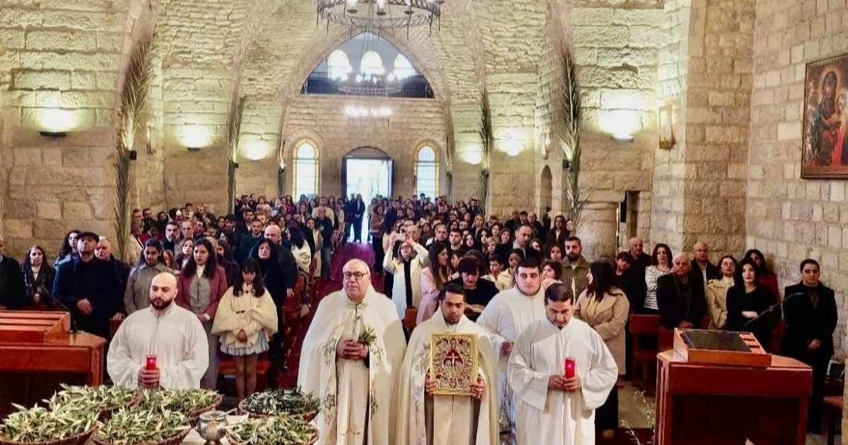 قداديس احتفالية بأحد الشعانين شملت أديرة وكنائس دير القمر