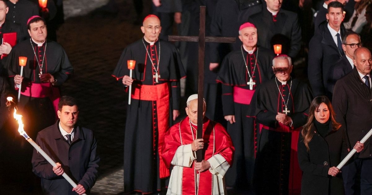 البابا لاوُن الرابع عشر في درب الصليب: لنسر على خطى المسيح