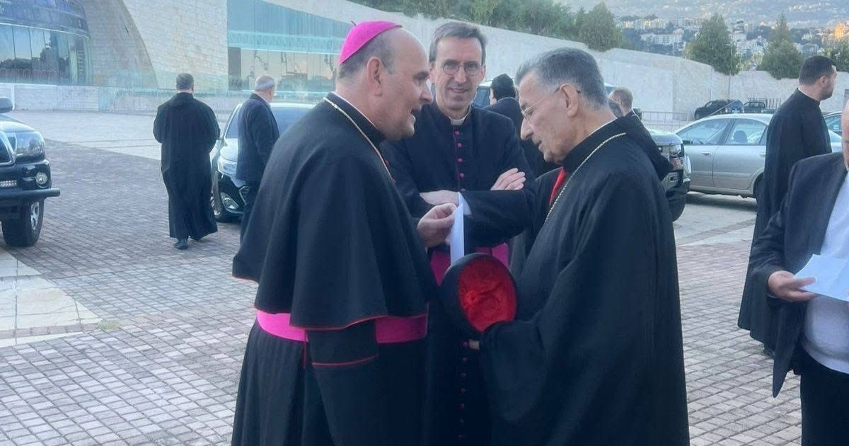 بالصور - إنطلاق موكب البطريرك الراعي والوفد المرافق إلى القرى الجنوبية الصامدة