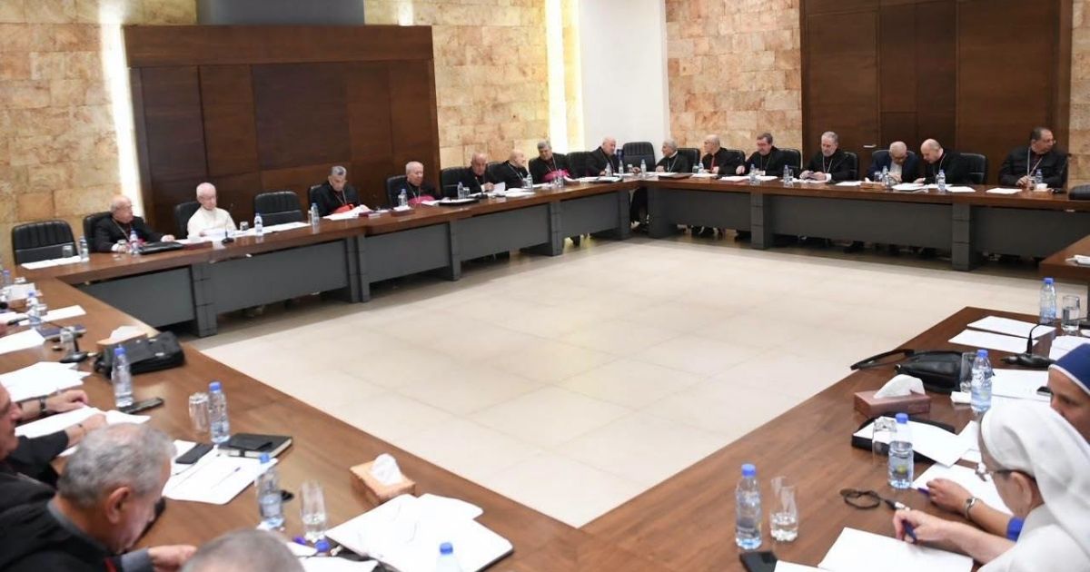 المطارنة الموارنة: تطويب الحويّك فرحٌ كنسي ووطني والدعوة إلى كشف حقيقة المرفأ