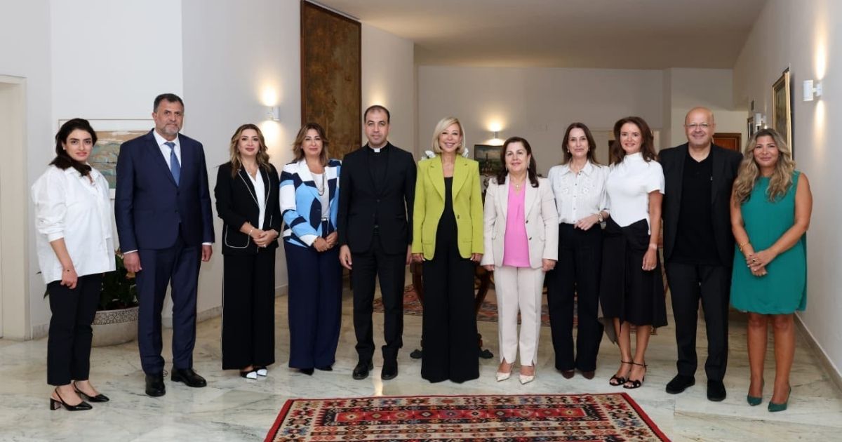 السيّدة الأولى تستقبل وفد "مشاركة ومحبّة" وتثمّن رسالتها الإنسانية