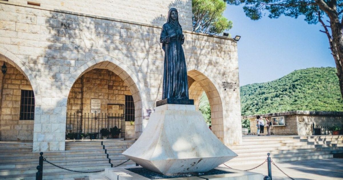 رفقا والصّليب